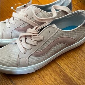 Blowfish Soft Pink Canvas Sneakers